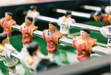 Tischkicker Tischkicker Spielfeld mit Figuren